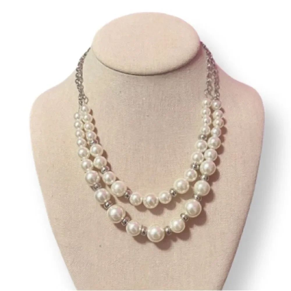 ⭐️3/$25⭐️ Double Strand Pearl And Silver Bead Necklace